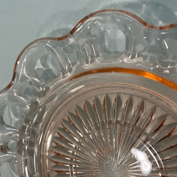 Anthropologie Vibes- Vintage pink Anchor Hocking depression glass dish-lace edge - Picture 5 of 6
